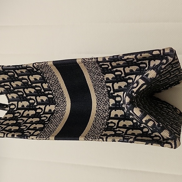 Dior book medium book tote - Picture 12 of 14